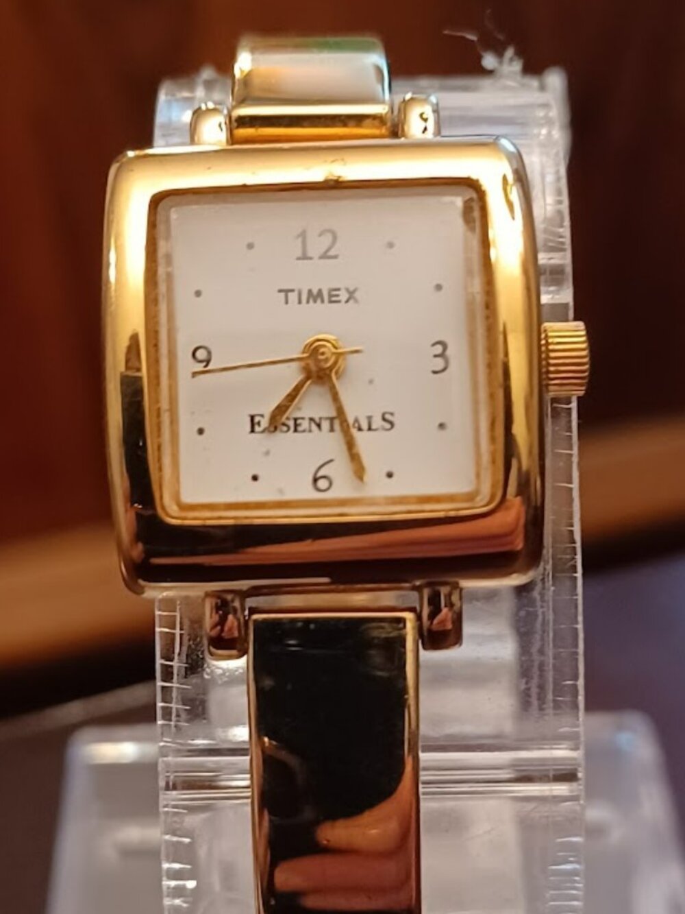 Vintage Ladies TIMEX ESSENTIALS Watch Gold Tone - WORKS!